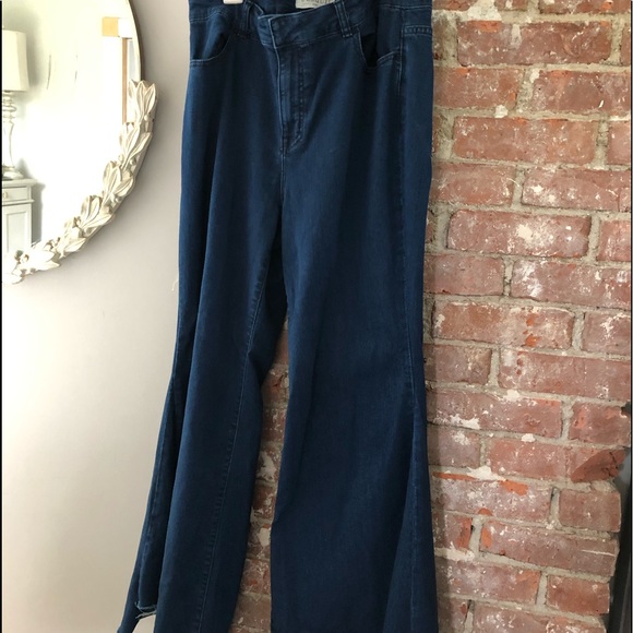 ELOQUII Denim Bellbottoms - Picture 8 of 12